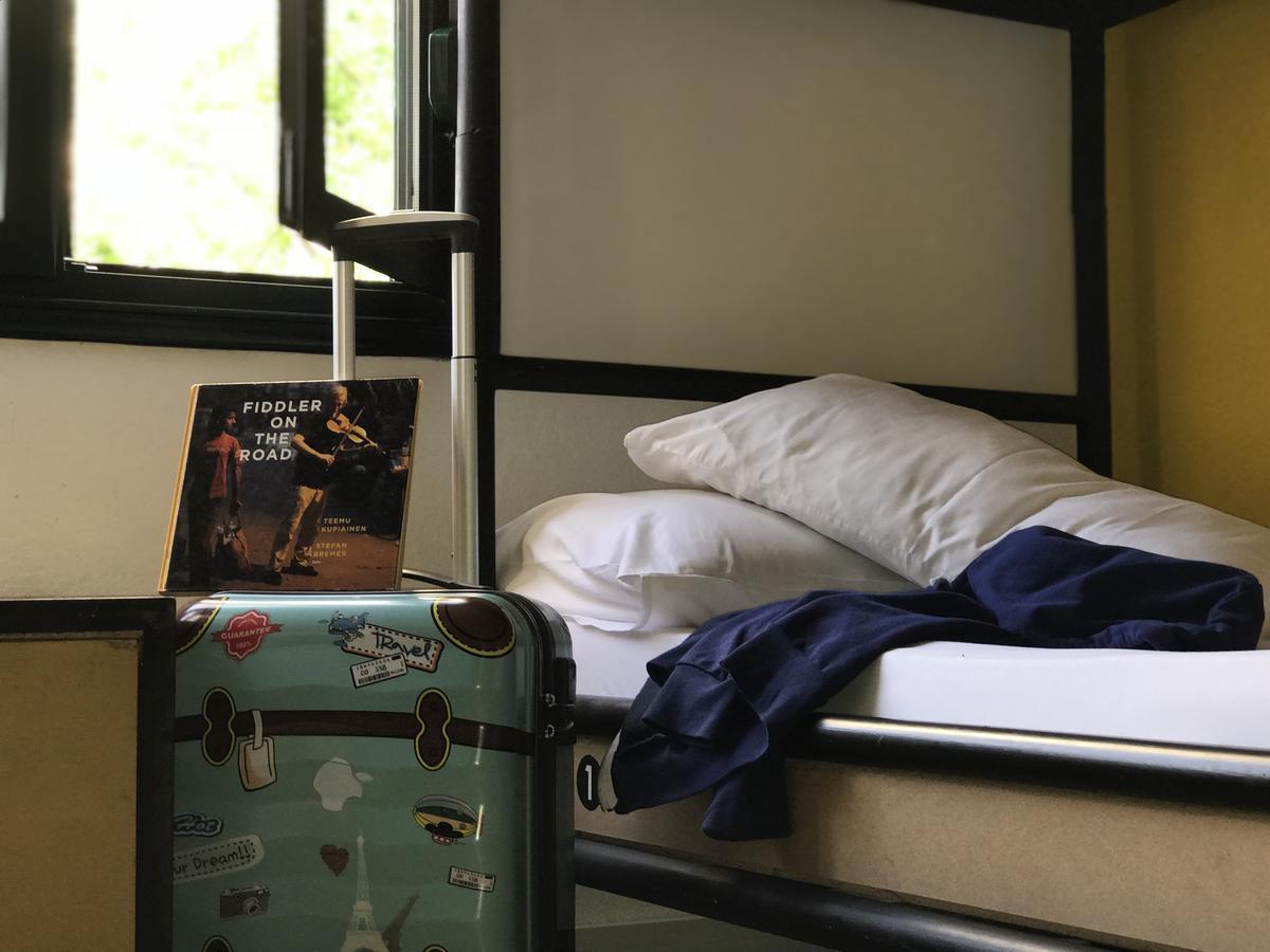 Destil Hostel Тирана Екстериор снимка
